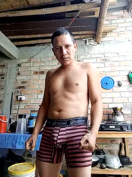 Snapshot of GaaraDiaz chatting on 10.31.25 GaaraDiaz online show from 10.31.25