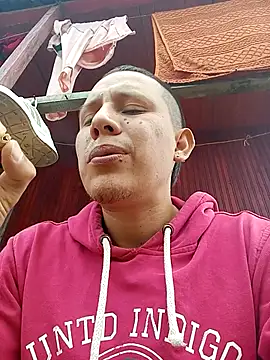 Snapshot of GaaraDiaz chatting on 11.24.25 GaaraDiaz online show from 11.24.25