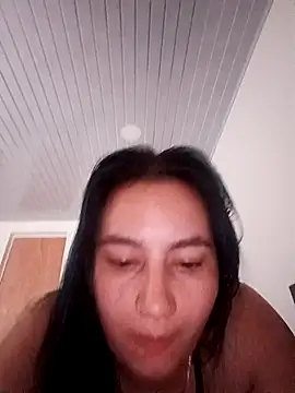 Snapshot of Lunavexa chatting on 03.29.26 Lunavexa online show from 03.29.26