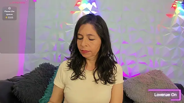 SabinaDeluxe cg online show from 12.17.25