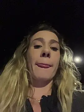 Snapshot of blond-96 chatting on 11.22.25 blond-96 online show from 11.22.25