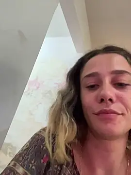 Snapshot of blond-96 chatting on 02.10.26 blond-96 online show from 02.10.26