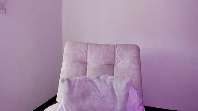 Snapshot of Arianna_Jannes chatting on 11.23.25 Arianna Jannes online show from 11.23.25