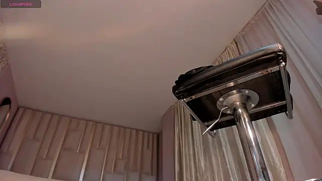 EsmeraldaGrace1 online show from 12.03.25