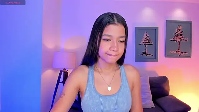 Snapshot of SophieHouston_ chatting on 11.04.25 SophieHouston online show from 11.04.25