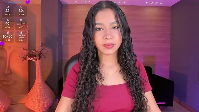 Snapshot of SophieHouston_ chatting on 11.19.25 SophieHouston online show from 11.19.25