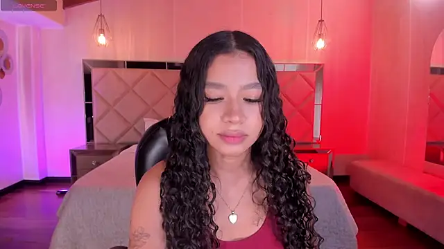 Snapshot of SophieHouston_ chatting on 12.15.25 SophieHouston online show from 12.15.25