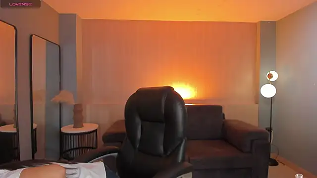 SophieHouston  online show from 06.05.26