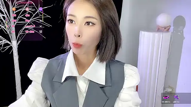 xiaoyue8888 online show from 10.04.25