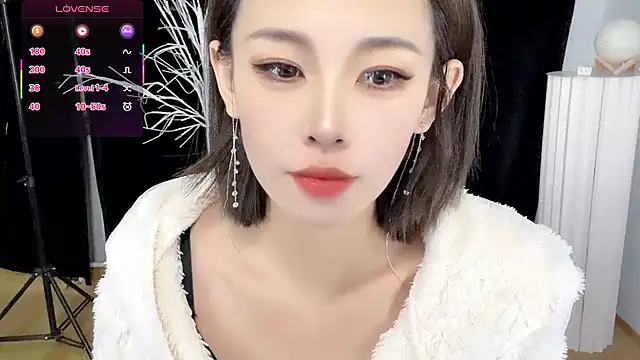 xiaoyue8888 online show from 10.25.25