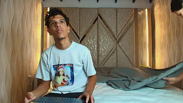 Hotcouple 222 online show from 01.18.26