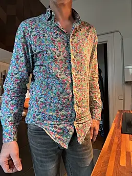 SexyLeon8 online show from 11.16.25