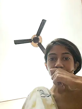 Snapshot of babe_jasmine chatting on 11.10.25 babe jasmine online show from 11.10.25