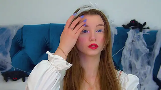 KeiraAsti online show from 10.24.25