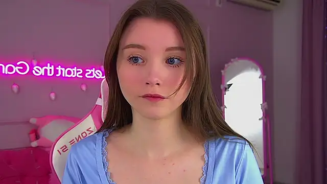 KeiraAsti online show from 12.02.25