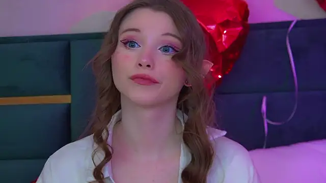 KeiraAsti online show from 02.15.26