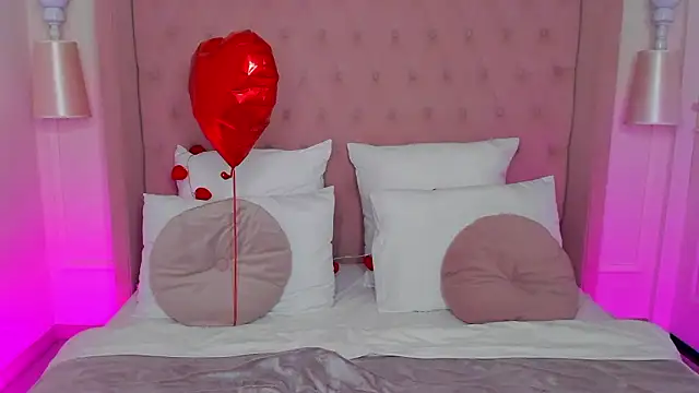 MilaMour online show from 02.20.26