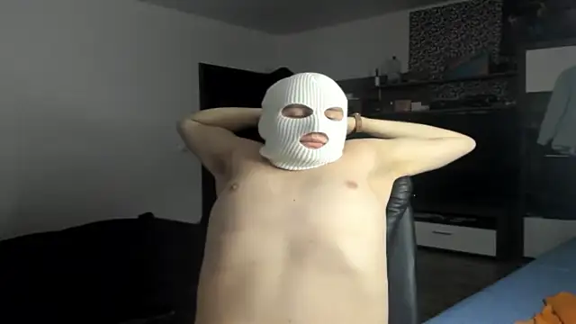 Snapshot of romiosabrino chatting on 11.25.25 romiosabrino online show from 11.25.25