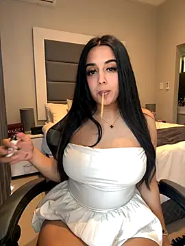 Snapshot of LilMisIndianx chatting on 10.25.25 LilMisIndianx online show from 10.25.25