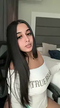 LilMisIndianx online show from 05.07.26