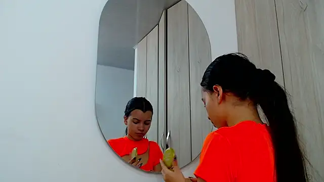 pinky f00x online show from 02.20.26