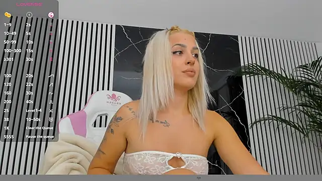 Snapshot of daisyblushh chatting on 10.05.25 daisyblushh online show from 10.05.25