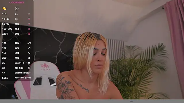 daisyblushh online show from 11.15.25