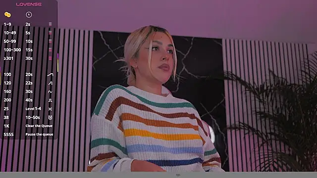 Snapshot of daisyblushh chatting on 12.17.25 daisyblushh online show from 12.17.25