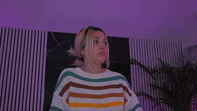 Snapshot of daisyblushh chatting on 01.06.26 daisyblushh online show from 01.06.26