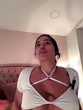 Bella  Wood online show from 11.09.25