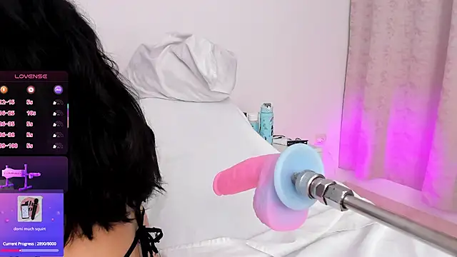 Snapshot of arynaughty20 chatting on 11.12.25 arynaughty20 online show from 11.12.25