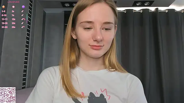 ElvinaRose online show from 10.20.25