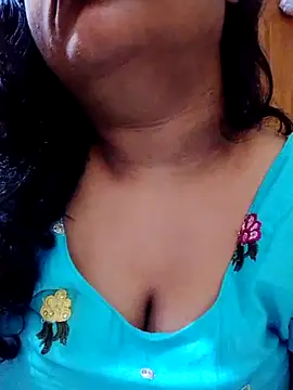 Snapshot of Cute_Amiya chatting on 11.07.25 Cute Amiya online show from 11.07.25