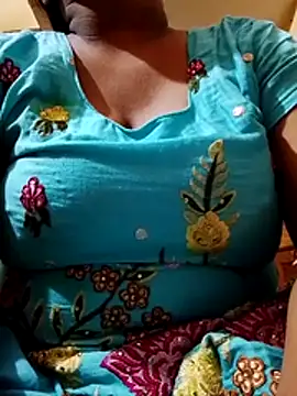 Snapshot of Cute_Amiya chatting on 11.07.25 Cute Amiya online show from 11.07.25