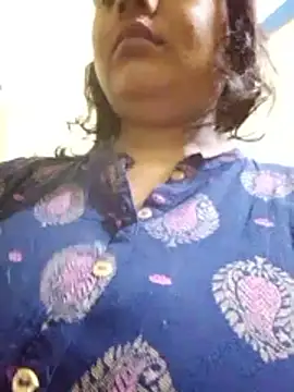 Snapshot of Cute_Amiya chatting on 11.13.25 Cute Amiya online show from 11.13.25