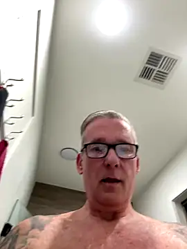 Reacher110565 online show from 09.26.25