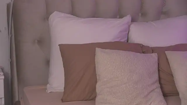 miamunn online show from 04.15.26