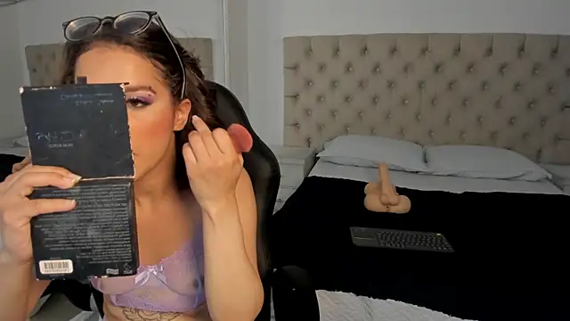 ZoeWestt online show from 09.12.25