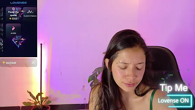 Snapshot of Sarasavage chatting on 03.10.26 Sarasavage online show from 03.10.26