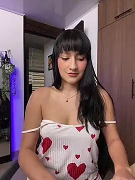 Snapshot of lenkaa chatting on 11.20.25 lenkaa online show from 11.20.25