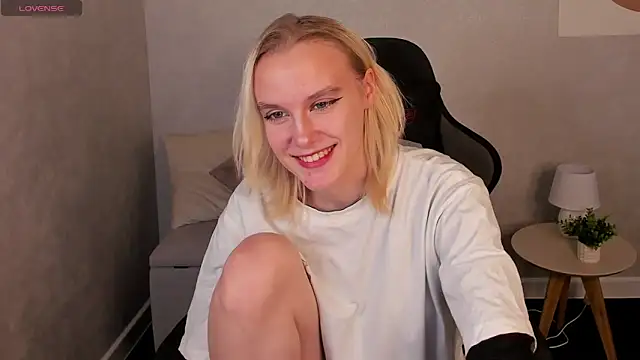 Carolin Miller online show from 10.22.25