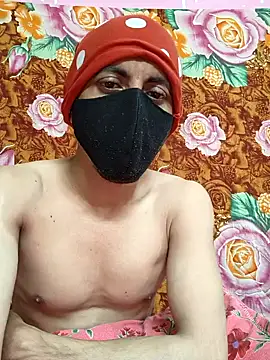 Snapshot of Seducing_couple chatting on 12.15.25 Seducing couple online show from 12.15.25