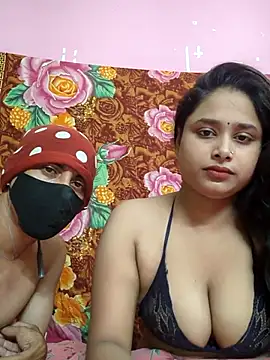 Seducing couple online show from 05.23.26
