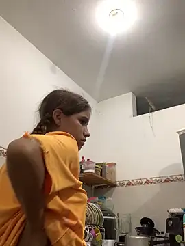 MiiluRosse online show from 11.14.25