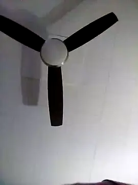 Snapshot of Skater1287 chatting on 09.24.25 Skater1287 online show from 09.24.25