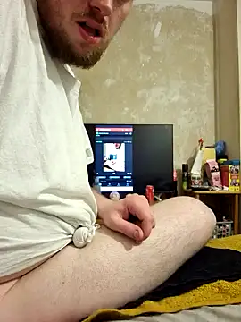 Snapshot of gazb90 chatting on 10.12.25 gazb90 online show from 10.12.25