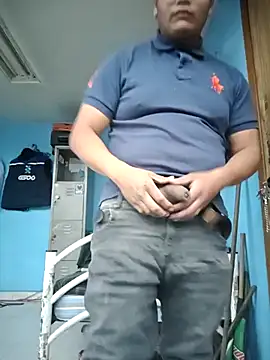 Snapshot of Teddybrocshow0011 chatting on 11.01.25 Teddybrocshow0011 online show from 11.01.25