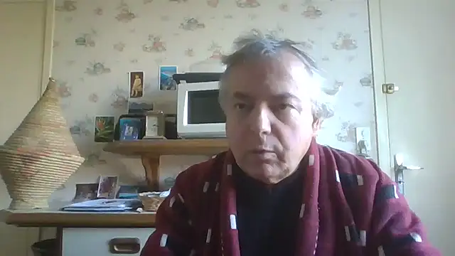 Snapshot of gegevincent chatting on 11.22.25 gegevincent online show from 11.22.25