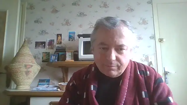 Snapshot of gegevincent chatting on 05.15.26 gegevincent online show from 05.15.26