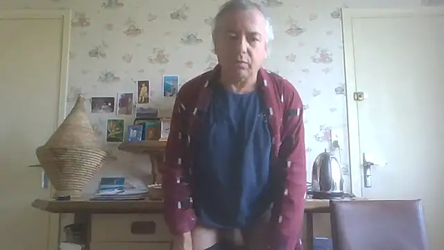 Snapshot of gegevincent chatting on 06.11.26 gegevincent online show from 06.11.26